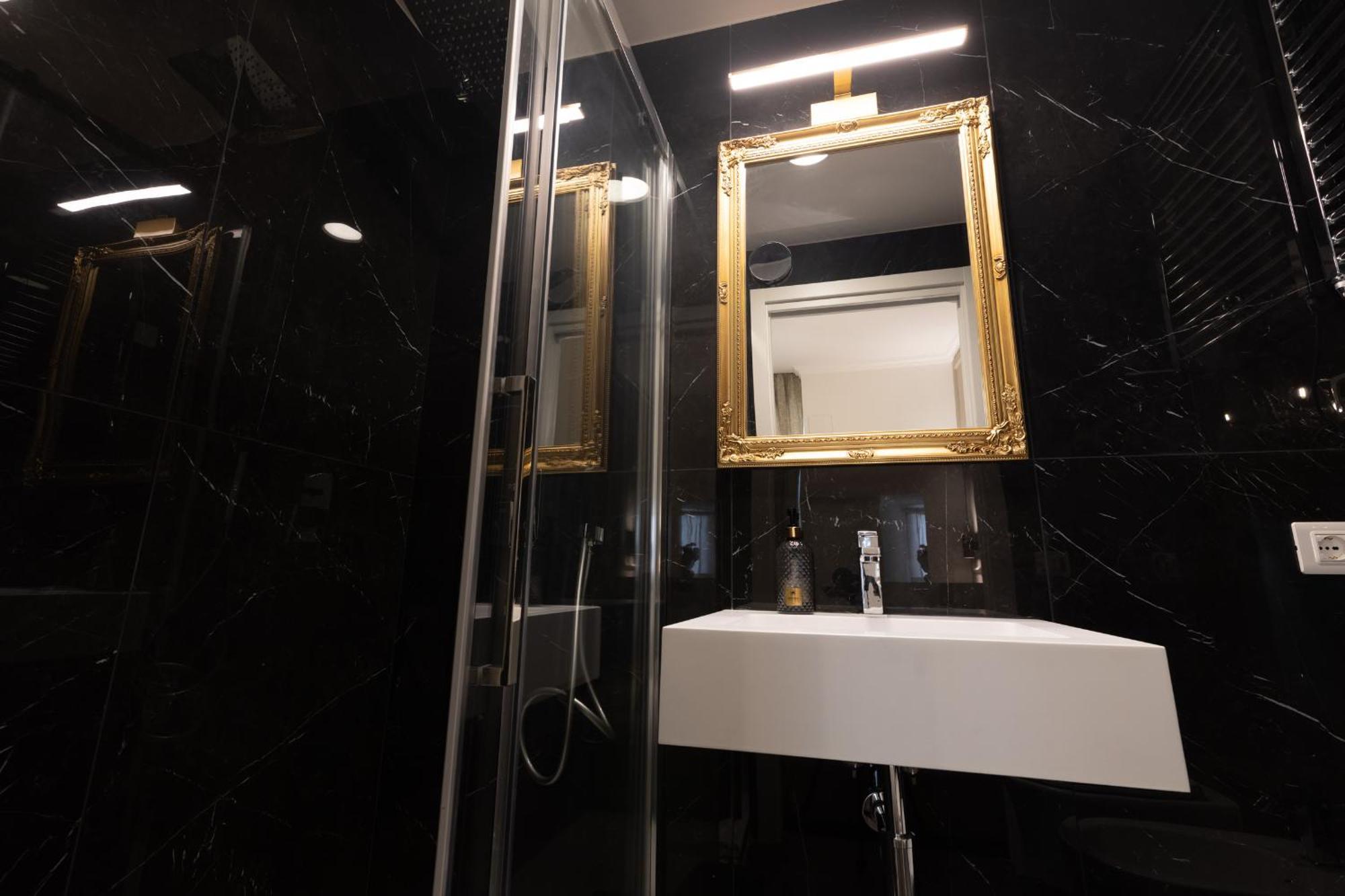 De Vince Suites - Luxury Rooms - Roma Termini Dış mekan fotoğraf